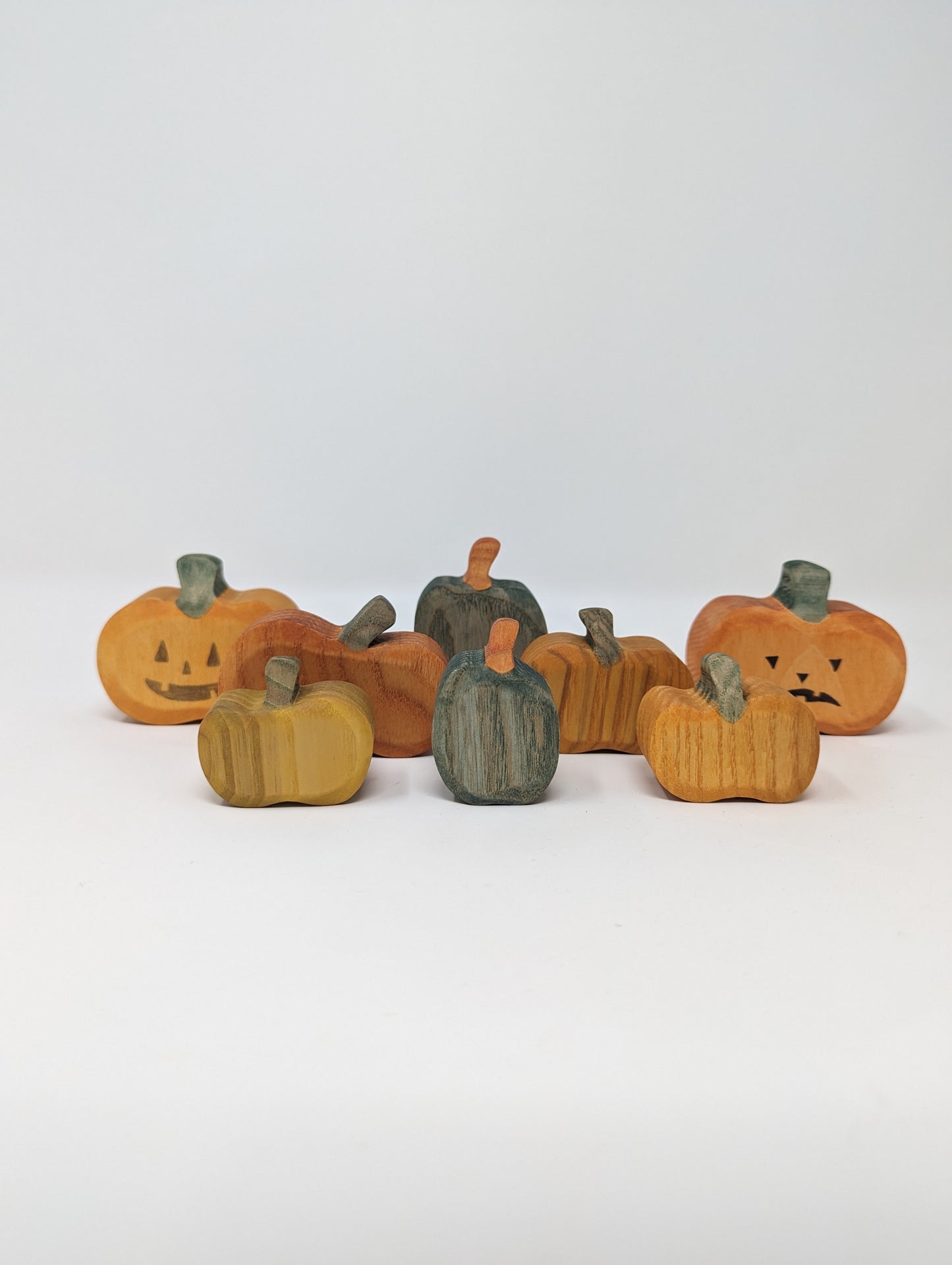 Small Yellow Pumpkin - Eric & Albert