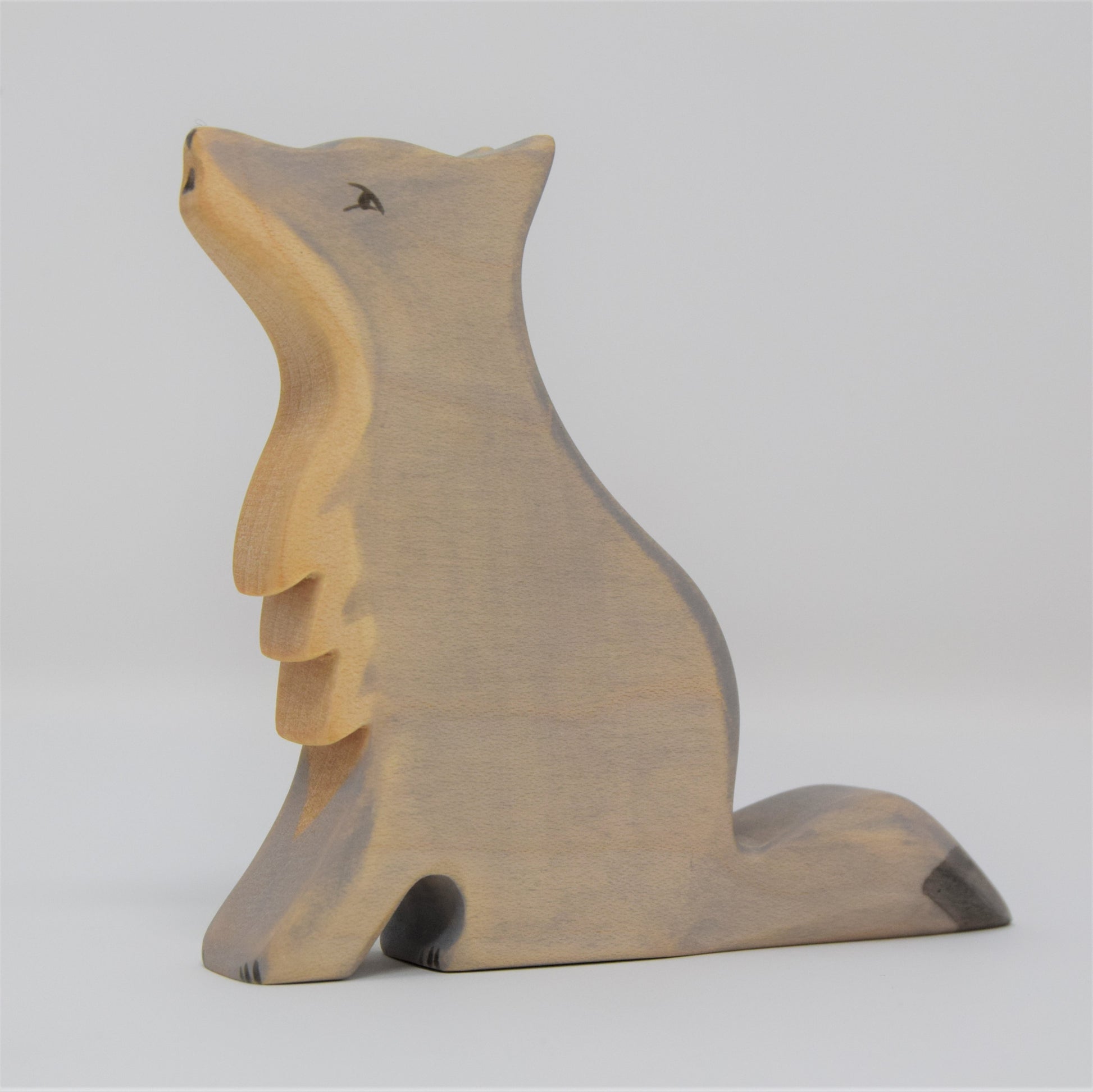 Wooden Howling Wolf - Eric & Albert